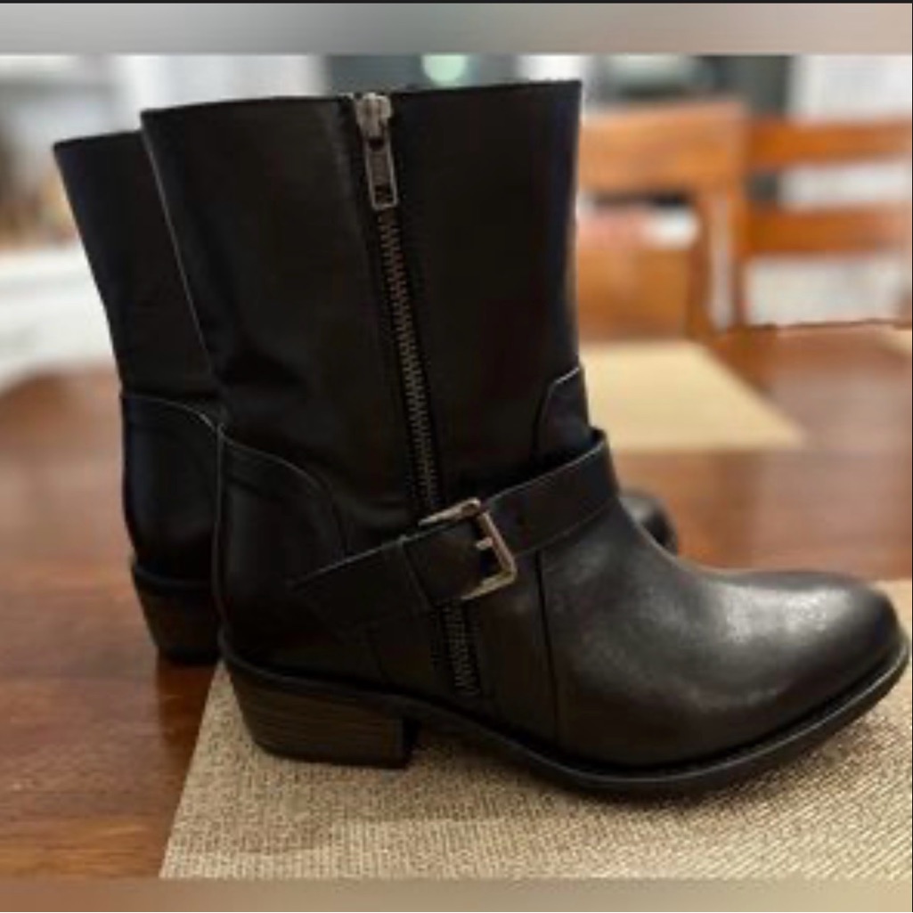 J Renee Black Leather Ankle Boots Buckle Strap Side Zip Low Heel Size Size 9